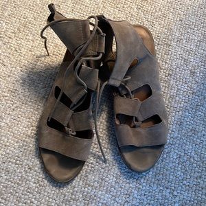 Steve Madden block heel tie up sandals
